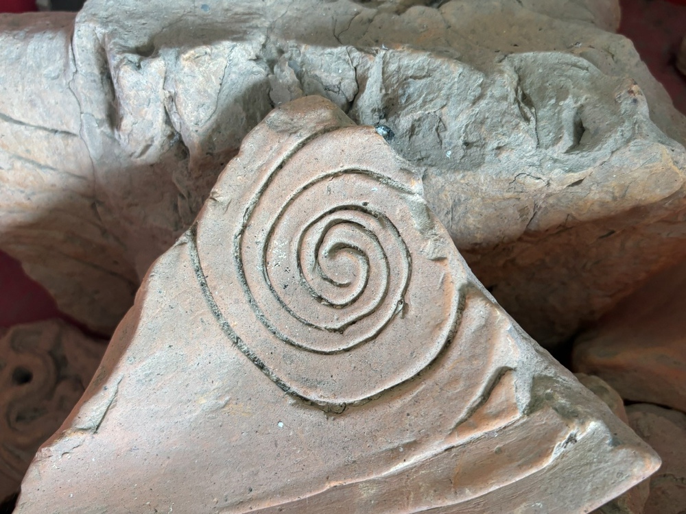 Ngắm vẻ vàng son của di tích hành cung Lỗ Giang thời Trần - Ảnh 7.