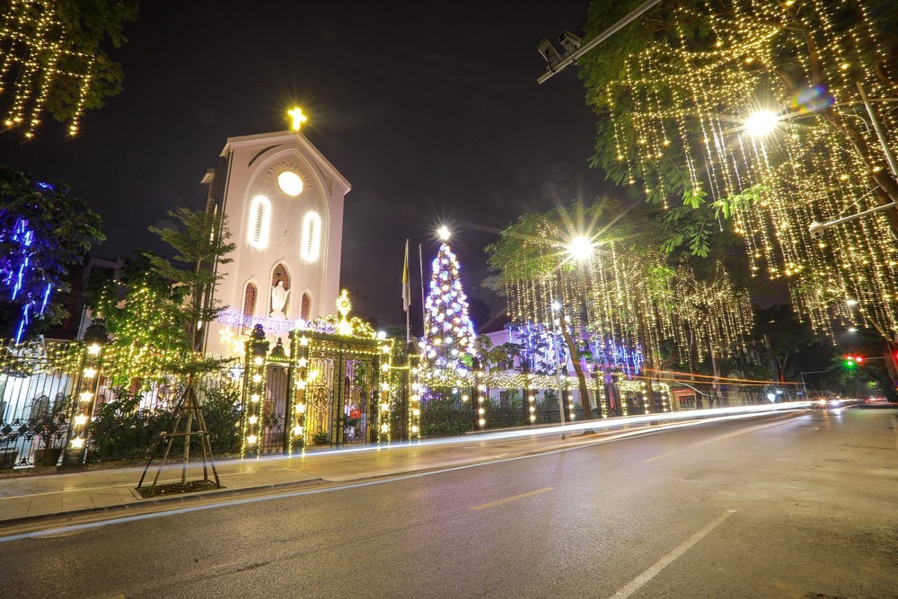 Giáng sinh là dịp để yêu thương và sẻ chia - Ảnh 2.