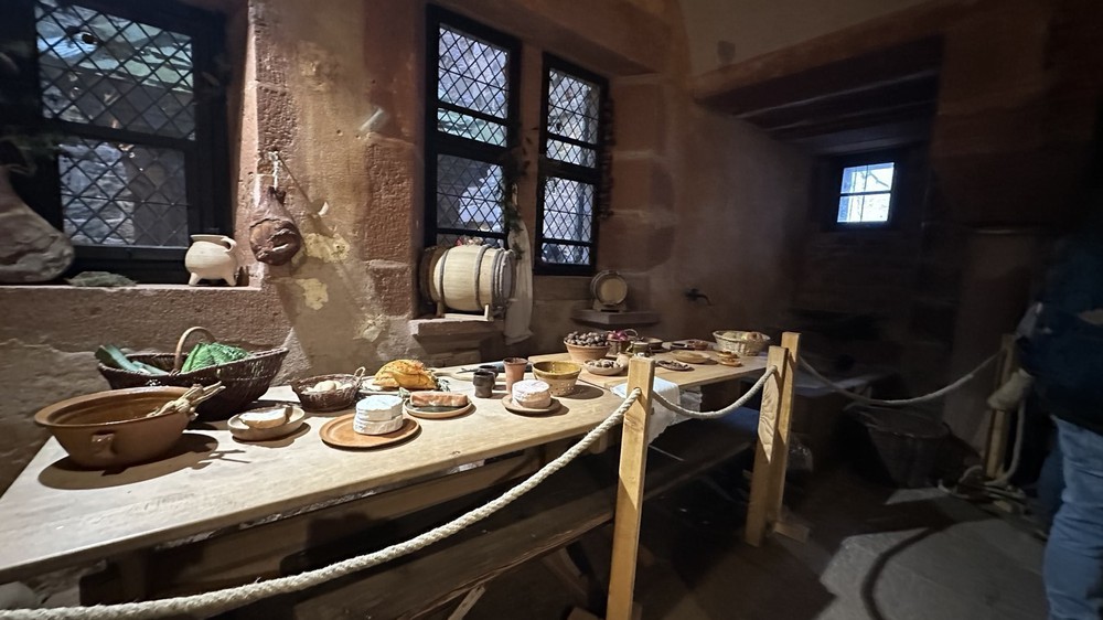 Lâu đài Haut-Koenigsbourg - vẻ đẹp hùng vĩ giữa mùa đông Alsace - Ảnh 7.