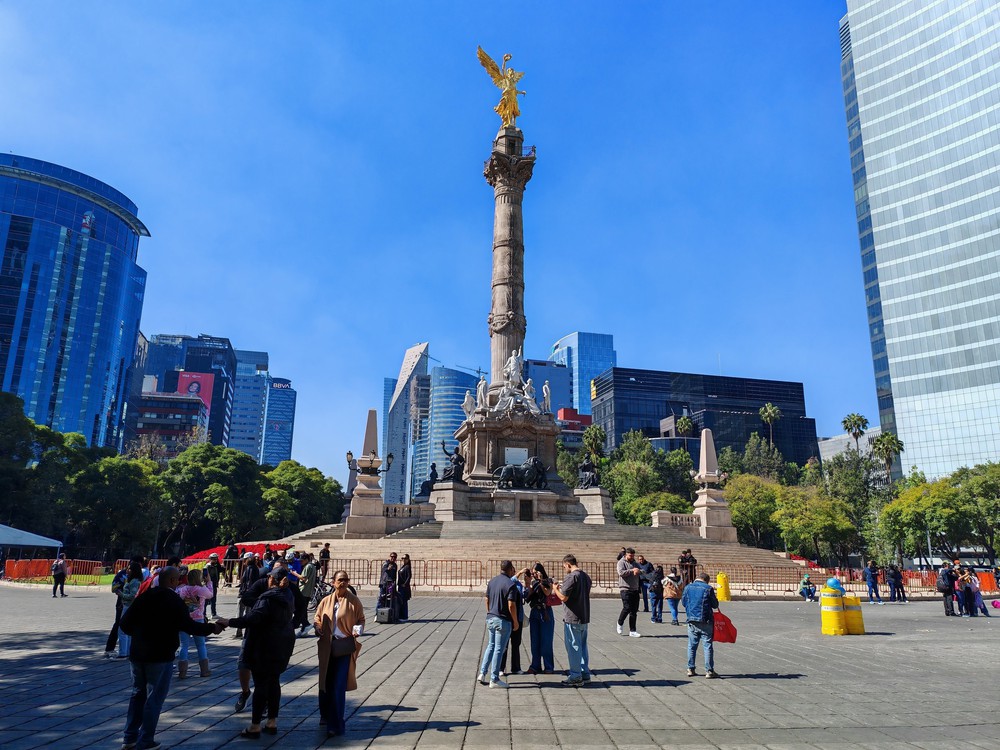 Lễ hội âm nhạc điện tử lớn nhất thế giới chào đón năm 2026 - Ảnh 2.