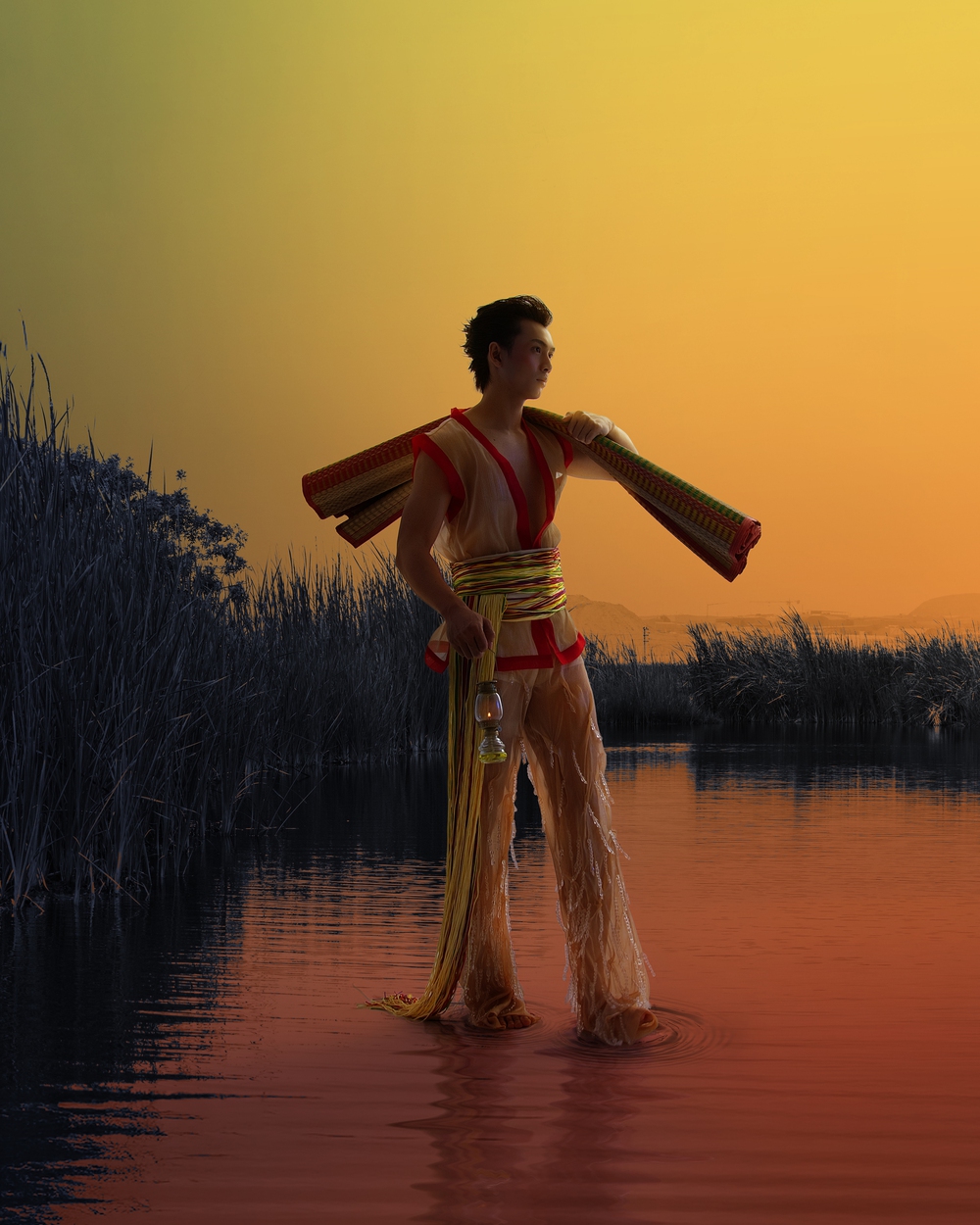 NTK Bùi Hoàng Ân mang hơi thở làng chiếu Định Yên vào BST mới - Ảnh 6.