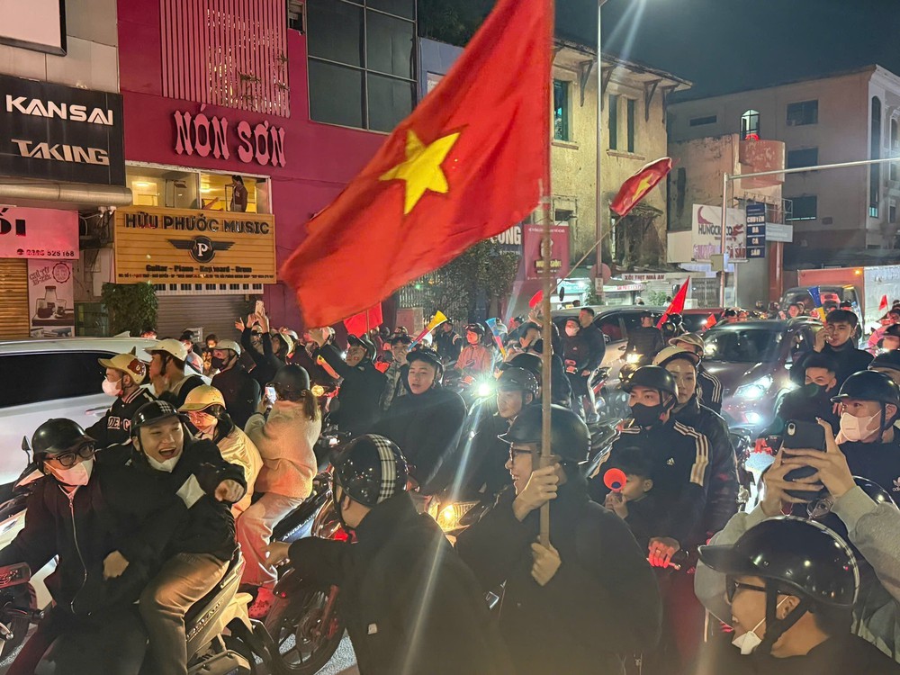 Năm 2025: Dấu mốc thành công của bóng đá Việt Nam trên hành trình phát triển bền vững - Ảnh 2. Năm 2025: Dấu mốc thành công của bóng đá Việt Nam trên hành trình phát triển bền vững - Ảnh 2.