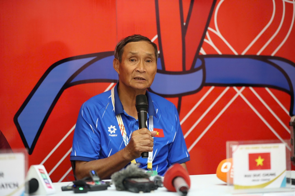CHÍNH THỨC: HLV Mai Đức Chung tiếp tục dẫn dắt đội tuyển nữ Việt Nam - Ảnh 1. CHÍNH THỨC: HLV Mai Đức Chung tiếp tục dẫn dắt đội tuyển nữ Việt Nam - Ảnh 1.