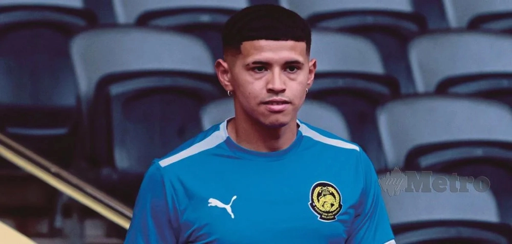 Cầu thủ nhập tịch Malaysia vẫn thi đấu dù bị FIFA treo giò, ‘nhân vật chính’ chưa lên tiếng - Ảnh 1.