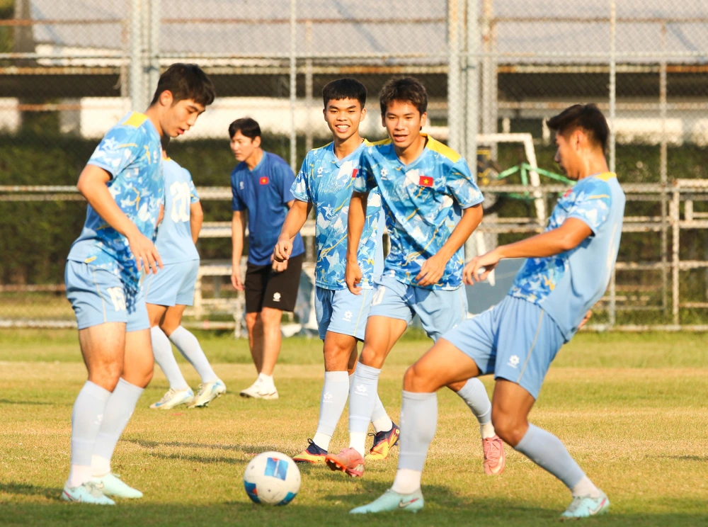 U23 Việt Nam háo hức lên đường sang Qatar, tăng tốc chuẩn bị cho VCK U23 châu Á 2026 - Ảnh 1.