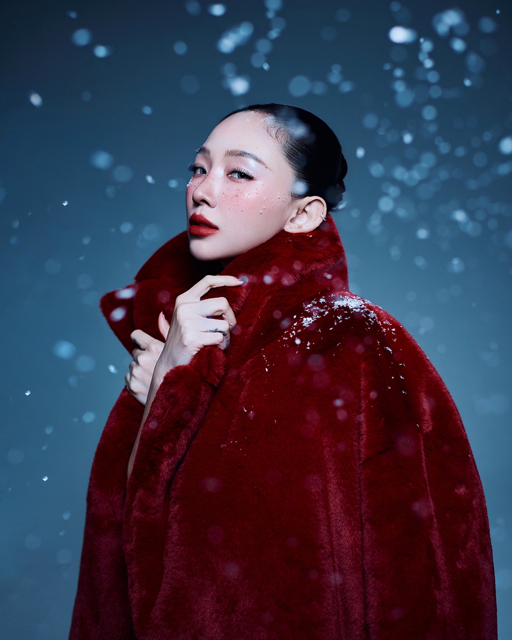 Tóc Tiên tạo dấu ấn cuối năm với bộ ảnh Giáng sinh - Ảnh 2.