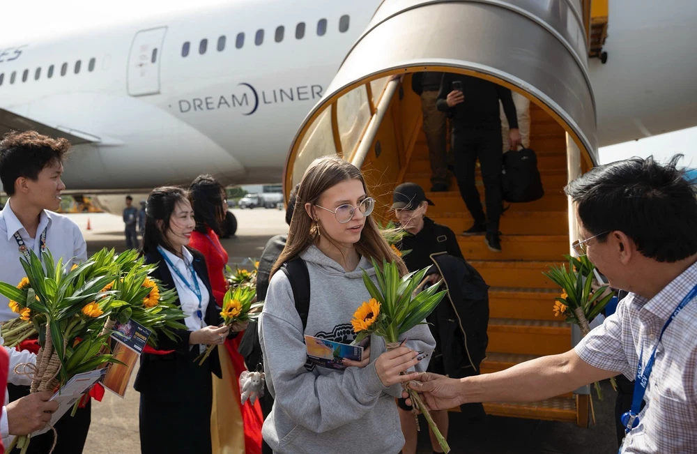 Du lịch Việt Nam 2025: Điểm sáng trong bức tranh tăng trưởng kinh tế, xã hội - Ảnh 1.