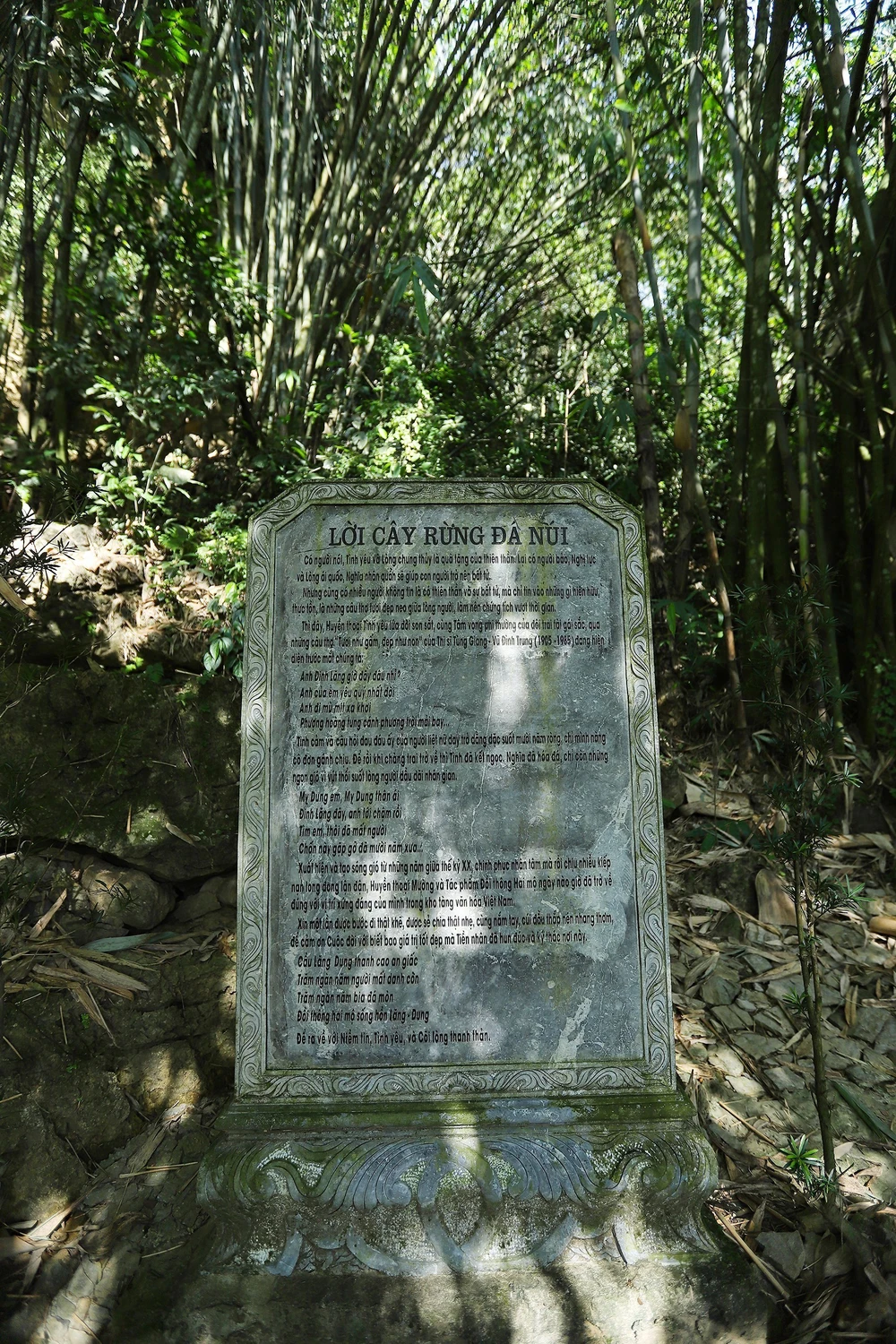 "Đồi thông hai mộ" – Biểu tượng tình yêu của không gian văn hóa Mường - Ảnh 4.