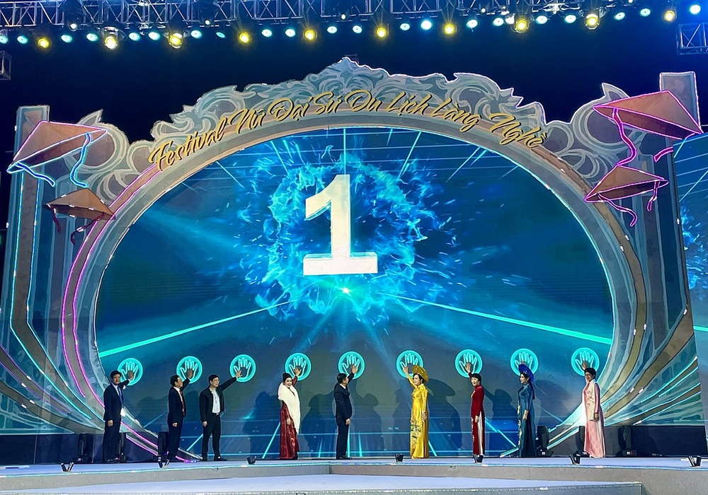 Festival Nữ đại sứ du lịch làng nghề Hà Nội 2025: Vẻ đẹp phụ nữ Hà thành hòa quyện cùng tinh hoa di sản - Ảnh 3.