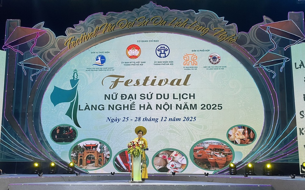 Festival Nữ đại sứ du lịch làng nghề Hà Nội 2025: Vẻ đẹp phụ nữ Hà thành hòa quyện cùng tinh hoa di sản - Ảnh 2.
