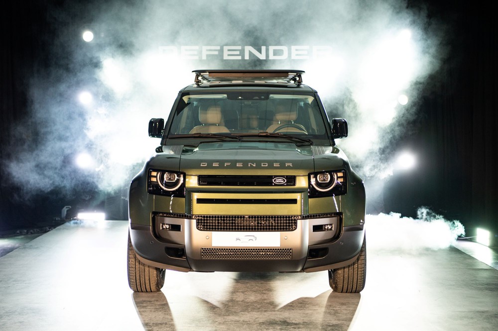 Defender 2026 ra mắt khách hàng Việt Nam: Giàu tiền bạc, thừa phiêu lưu - Ảnh 1.