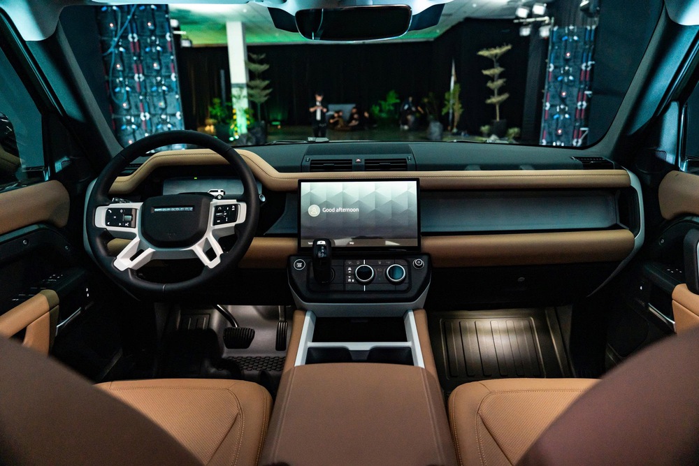 Defender 2026 ra mắt khách hàng Việt Nam: Giàu tiền bạc, thừa phiêu lưu - Ảnh 3.