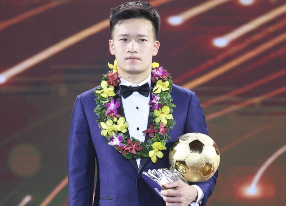 Quả bóng vàng Việt Nam 2025: Khi những giá trị cũ đứng trước thử thách của làn sóng mới - Ảnh 1.