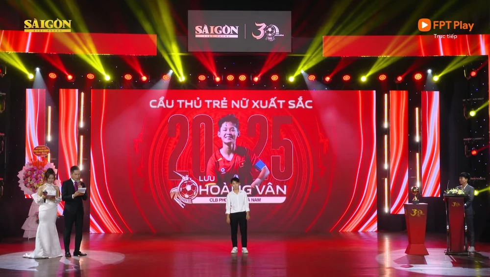 TRỰC TIẾP lễ trao giải Quả bóng Vàng Việt Nam 2025 (20h00 hôm nay) - Ảnh 3.