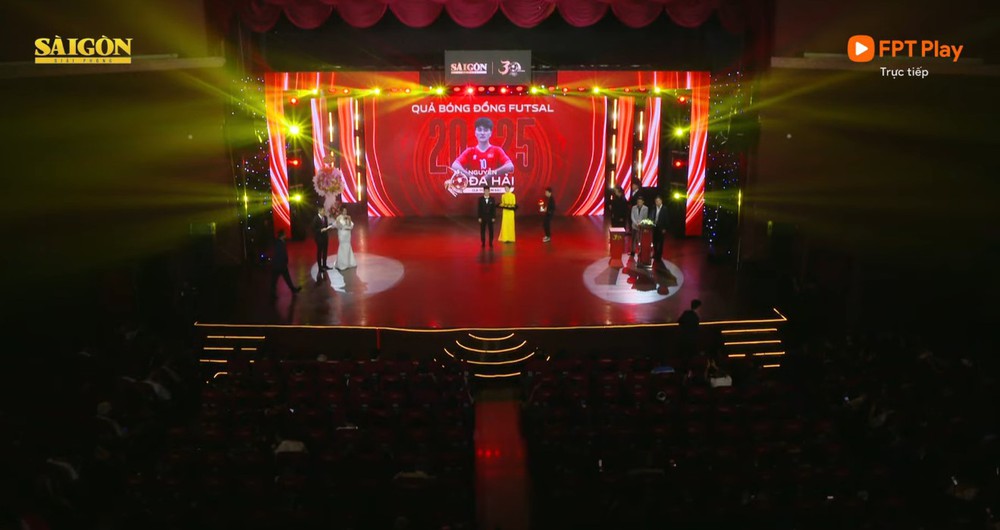 TRỰC TIẾP lễ trao giải Quả bóng Vàng Việt Nam 2025 (20h00 hôm nay) - Ảnh 3.