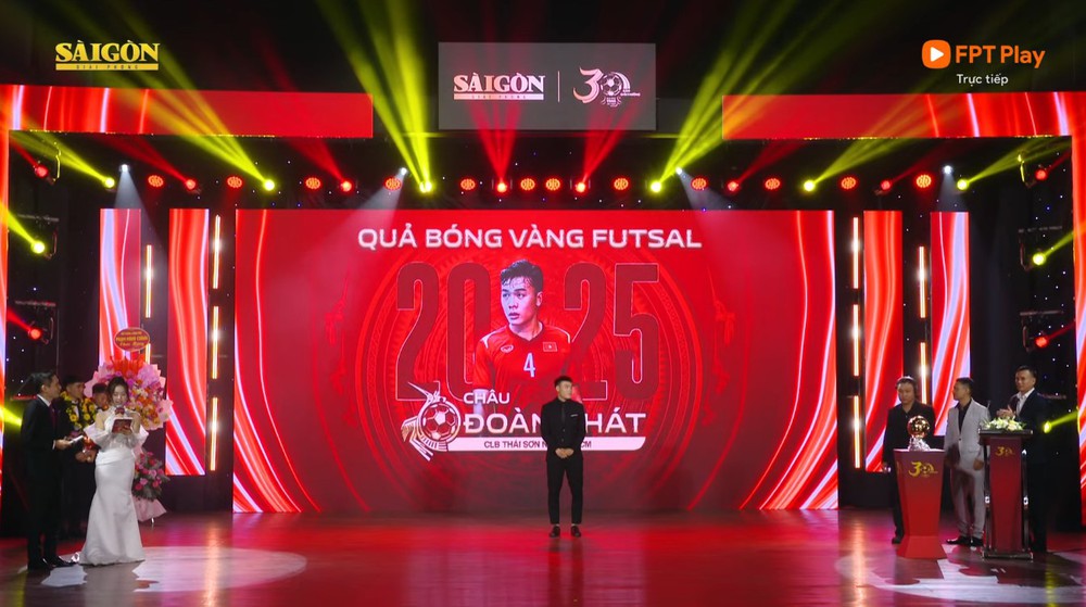 TRỰC TIẾP lễ trao giải Quả bóng Vàng Việt Nam 2025 (20h00 hôm nay) - Ảnh 5.