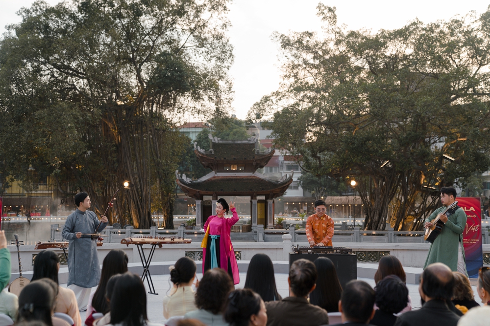 Gala Hồn Việt 2025 tổng kết hành trình làm mới âm nhạc dân gian trên sóng VTV - Ảnh 1.