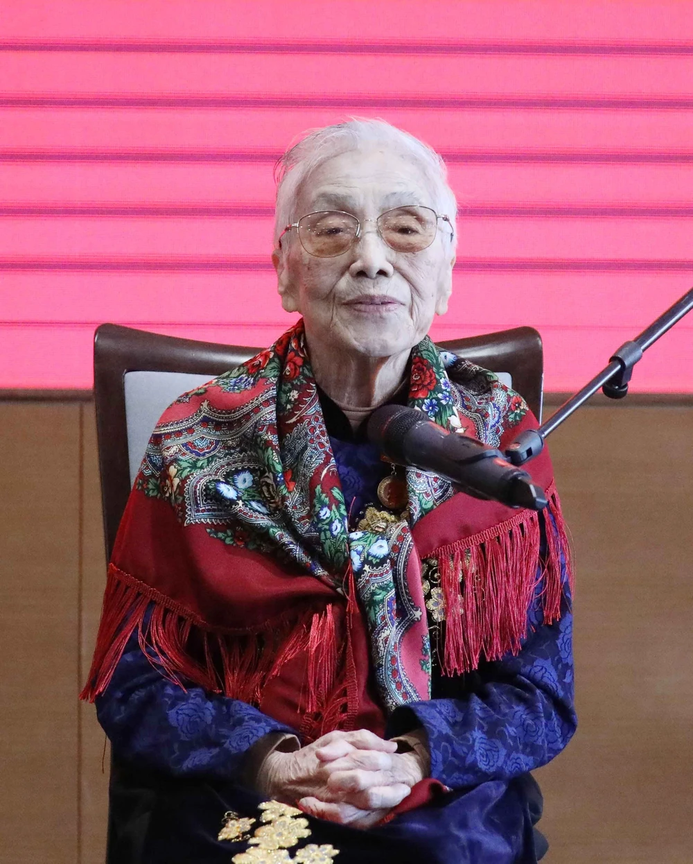 Anh hùng Lao động Nguyễn Thị Bình - đại biểu cao tuổi nhất Đại hội thi đua yêu nước toàn quốc lần thứ XI - Ảnh 3.