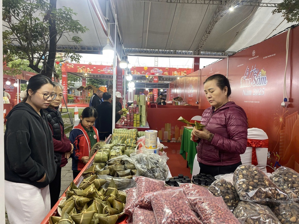 Lễ hội mua sắm năm 2025: Không gian trải nghiệm mua sắm - văn hóa - giải trí sôi động dịp cuối năm - Ảnh 2. Lễ hội mua sắm năm 2025: Không gian trải nghiệm mua sắm - văn hóa - giải trí sôi động dịp cuối năm - Ảnh 2.