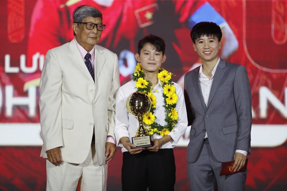 Lời cảm ơn trở thành tâm điểm sau gala Quả bóng vàng Việt Nam 2025 - Ảnh 3.