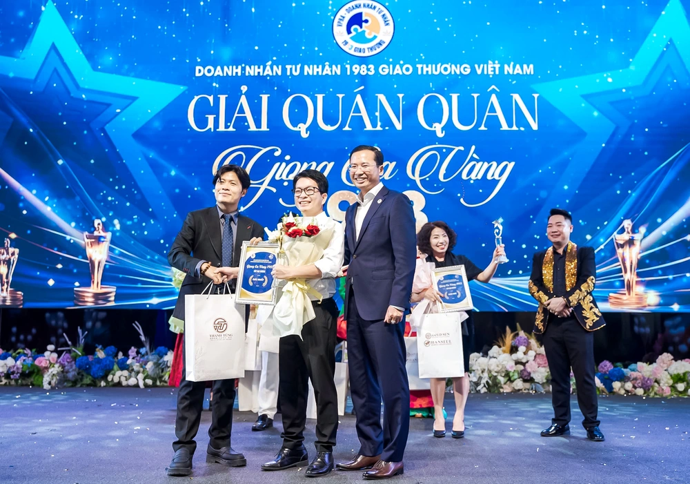 Giọng Ca Vàng 1983 – Cúp Đại Dương: Khi doanh nhân bước ra ánh đèn sân khấu - Ảnh 2.