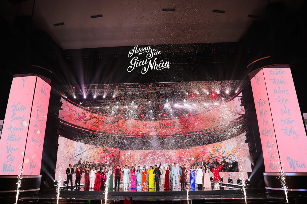Đại nhạc hội Hương sắc giai nhân quy tụ giai nhân nhiều thế hệ - Ảnh 1.