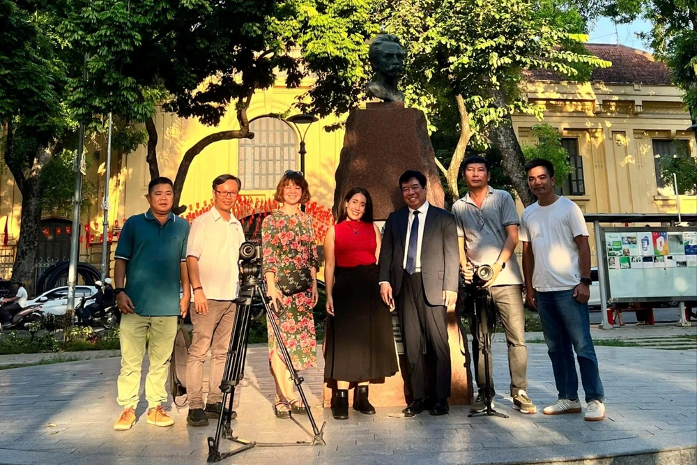 Ra mắt loạt phim tài liệu "Cuba và Việt Nam: Anh em bằng sự lựa chọn" - Ảnh 2.