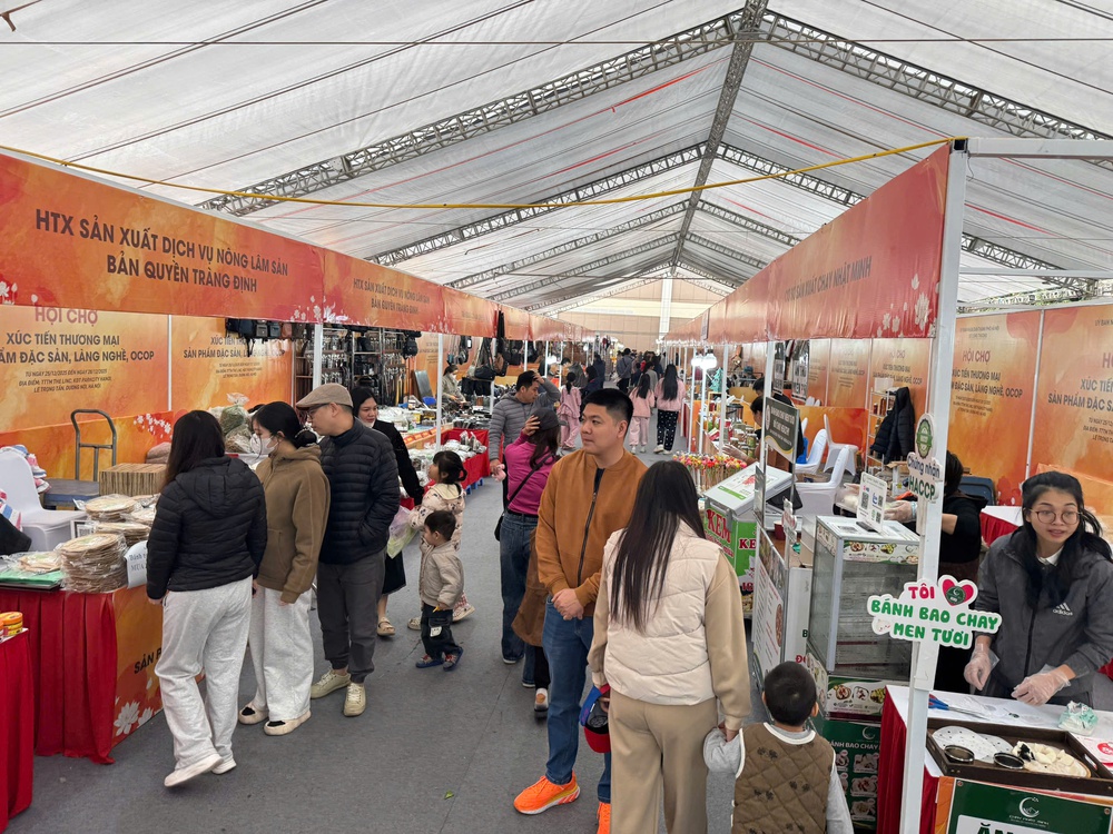 Hà Nội: Gắn phát triển kinh tế với gìn giữ bản sắc văn hóa - Ảnh 2.