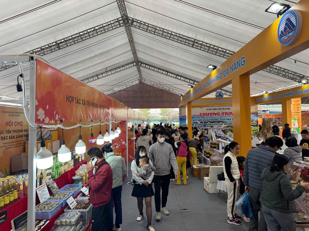 Hà Nội: Gắn phát triển kinh tế với gìn giữ bản sắc văn hóa - Ảnh 1.