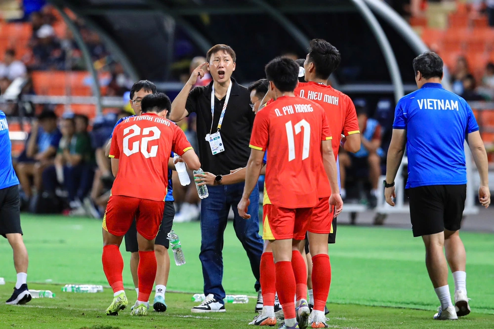 “Bắt hình dong” đối thủ  - Ảnh 1.