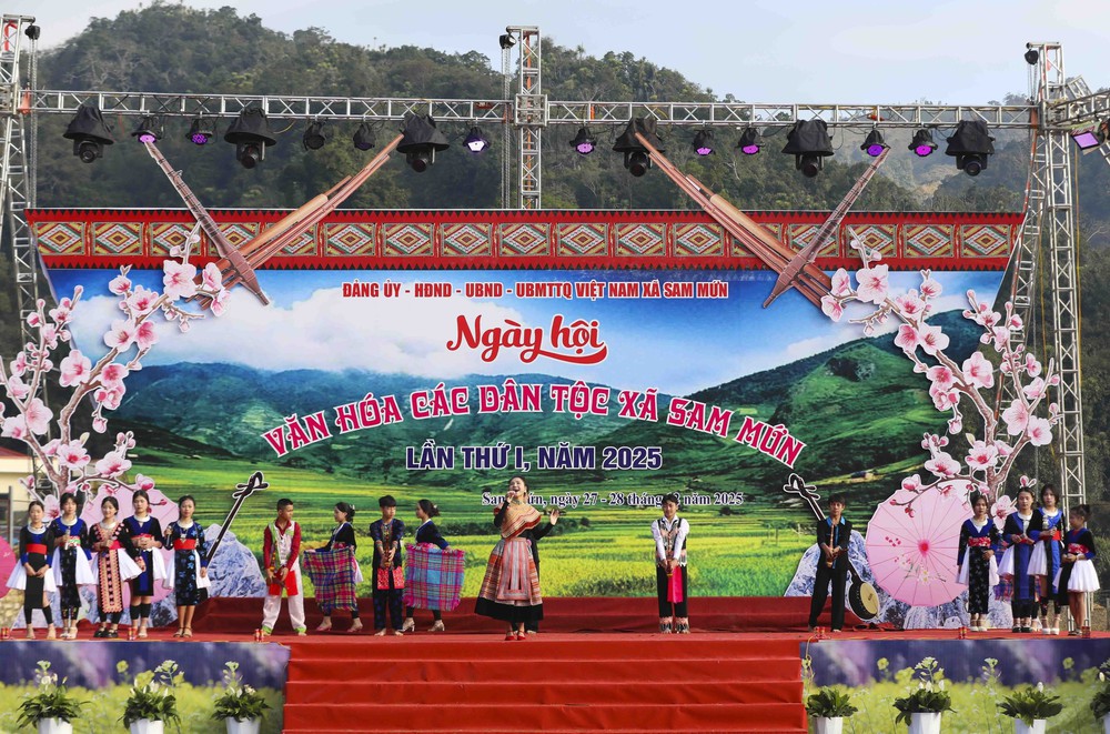 Đặc sắc Ngày hội Văn hóa các dân tộc vùng biên Sam Mứn, Điện Biên - Ảnh 1.