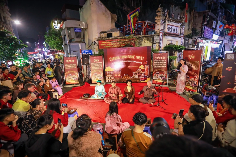 Cấm "chặt chém" khách du lịch dịp dịp Tết Dương lịch 2026 và Tết Nguyên đán - Ảnh 1.