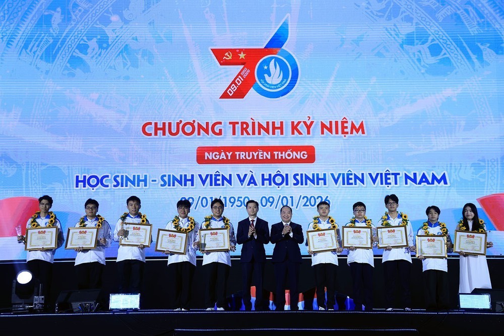Tuyên dương danh hiệu “Sinh viên 5 tốt”, “Học sinh 3 tốt”, “Học sinh 3 rèn luyện” cấp Trung ương - Ảnh 6.