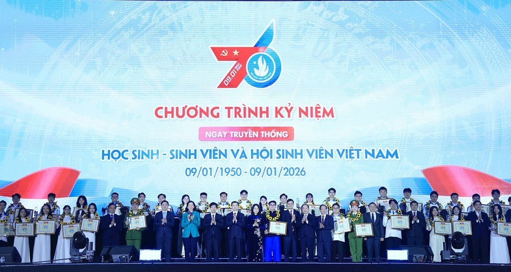 Tuyên dương danh hiệu “Sinh viên 5 tốt”, “Học sinh 3 tốt”, “Học sinh 3 rèn luyện” cấp Trung ương - Ảnh 13.