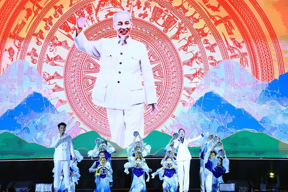 Tuyên dương danh hiệu “Sinh viên 5 tốt”, “Học sinh 3 tốt”, “Học sinh 3 rèn luyện” cấp Trung ương - Ảnh 12.