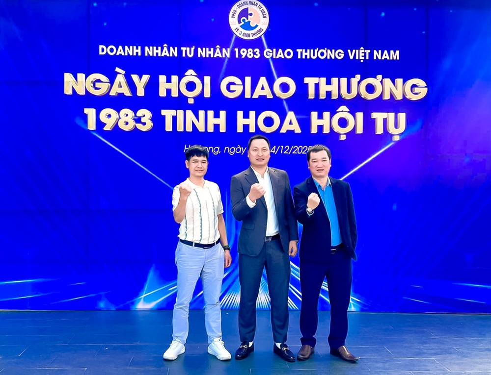 Giải pickleball DNTN 1983 giao thương – Cúp Phúc Bình lần I: Khi doanh nhân 1983 “cháy hết mình” trên sân đấu - Ảnh 7. Giải pickleball DNTN 1983 giao thương – Cúp Phúc Bình lần I: Khi doanh nhân 1983 “cháy hết mình” trên sân đấu - Ảnh 7.