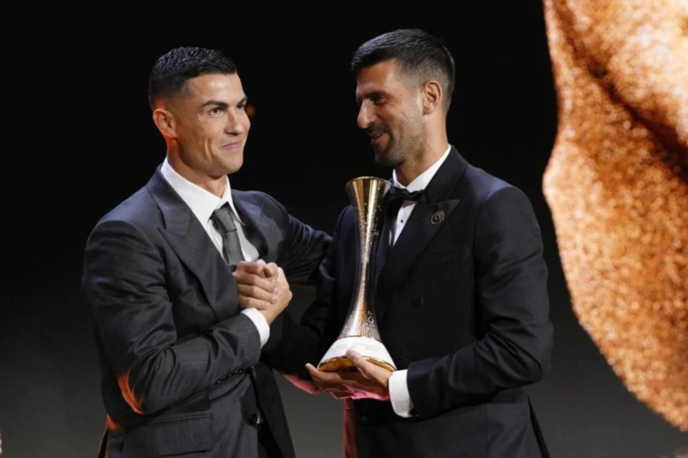Djokovic ca ngợi Ronaldo trong hành trình chinh phục mốc 1.000 bàn: 'Tôi yêu ánh mắt nghiêm túc của Cristiano' - Ảnh 1.