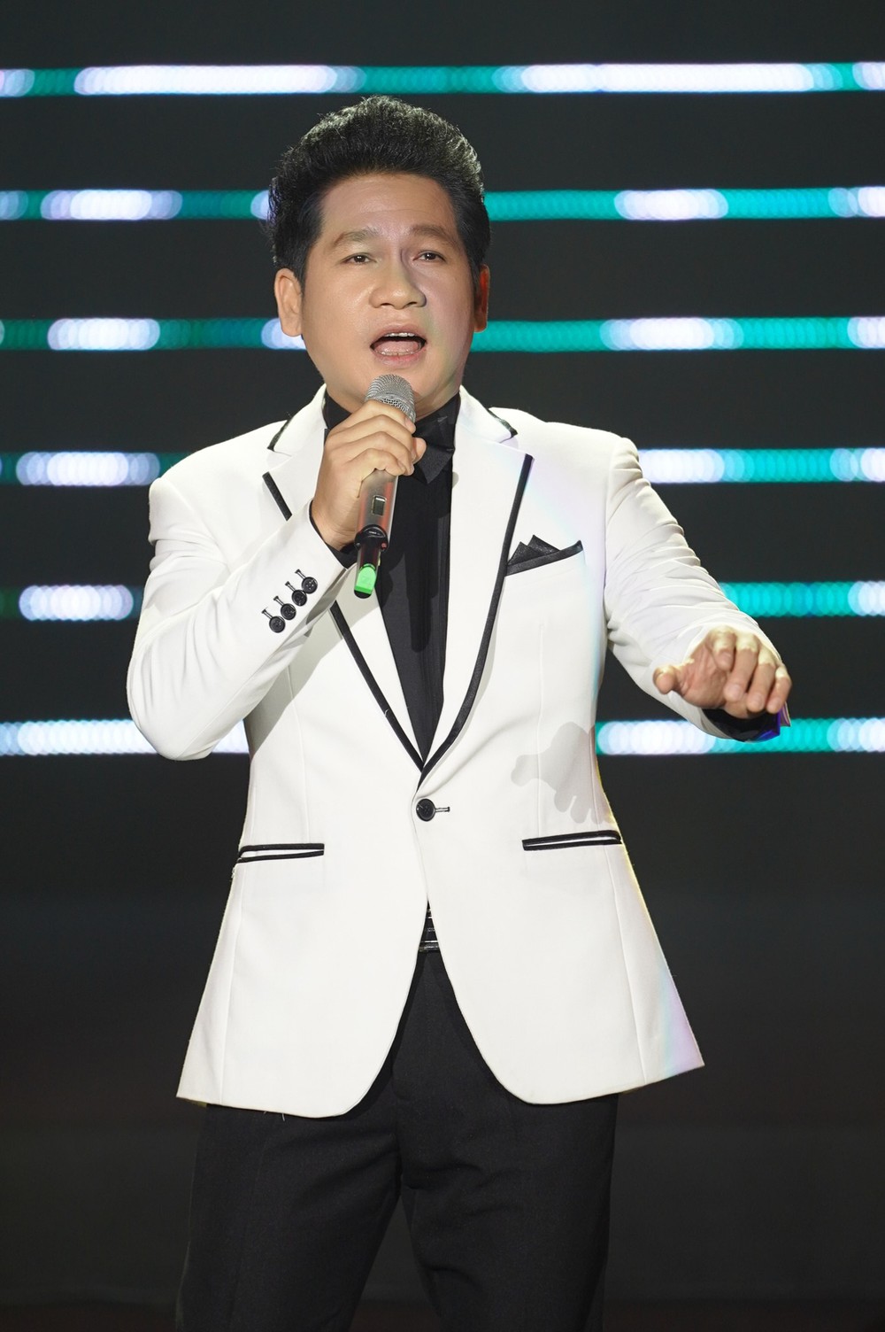 Em ơi, mùa xuân đến rồi đó! - Ảnh 2.