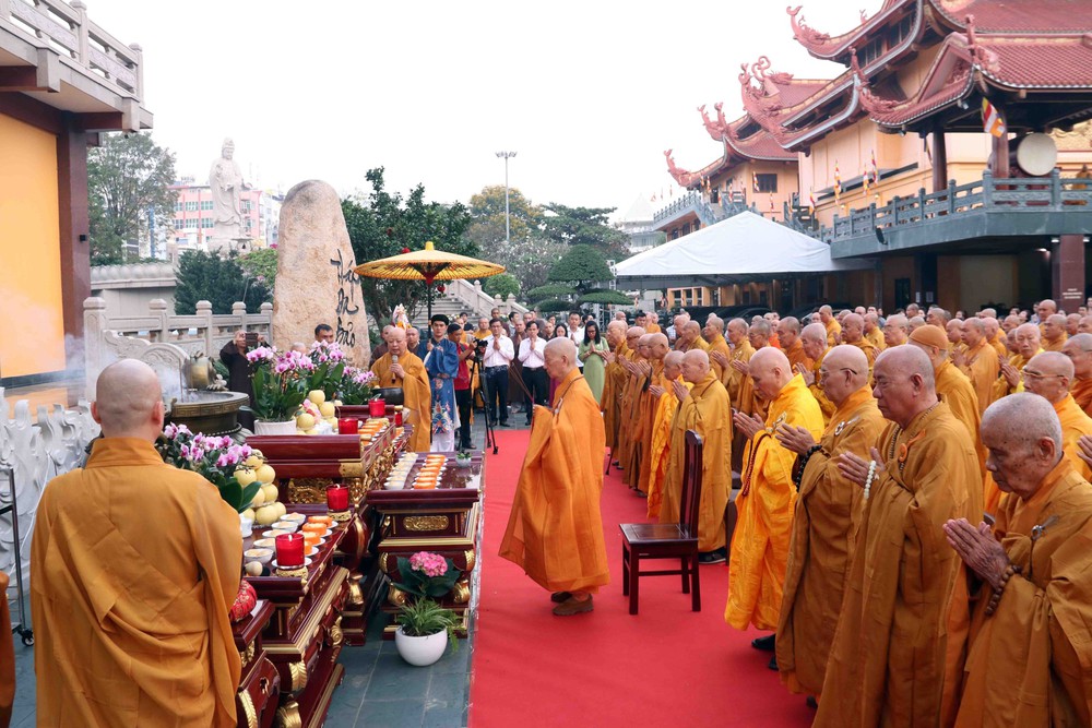 Lễ an vị vĩnh viễn Xá lợi Trái tim Bồ-tát Thích Quảng Đức - Ảnh 3. Lễ an vị vĩnh viễn Xá lợi Trái tim Bồ-tát Thích Quảng Đức - Ảnh 3.