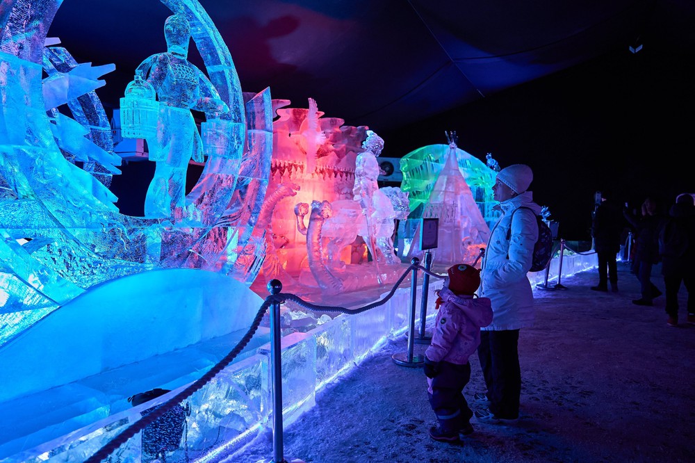 Lễ hội điêu khắc băng tại St. Petersburg (Nga) - Ảnh 6.