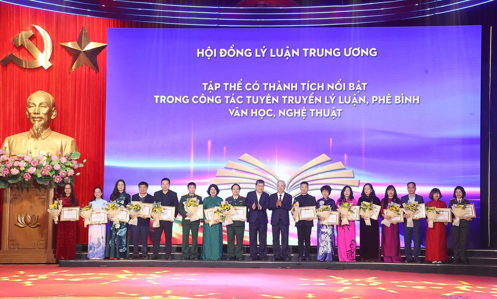 Báo Thể thao và Văn hóa nhận khen tặng của Hội đồng Lý luận Trung ương - Ảnh 6.