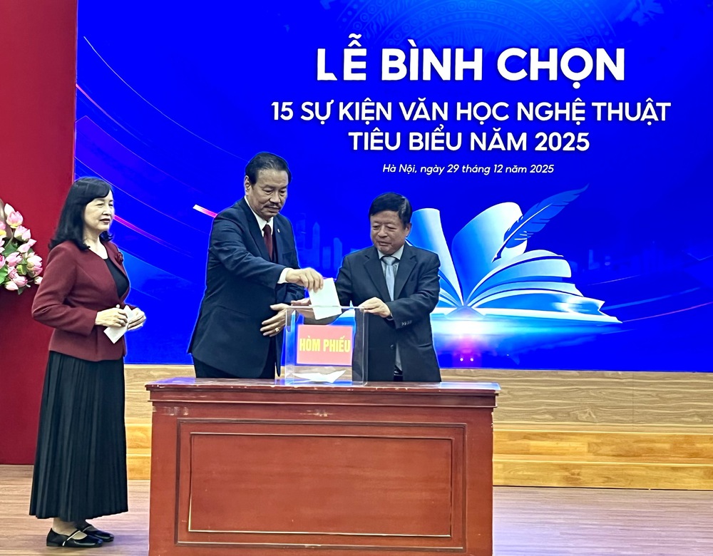 Mưa đỏ vào bình chọn 15 sự kiện văn học nghệ thuật tiêu biểu năm 2025 - Ảnh 1.