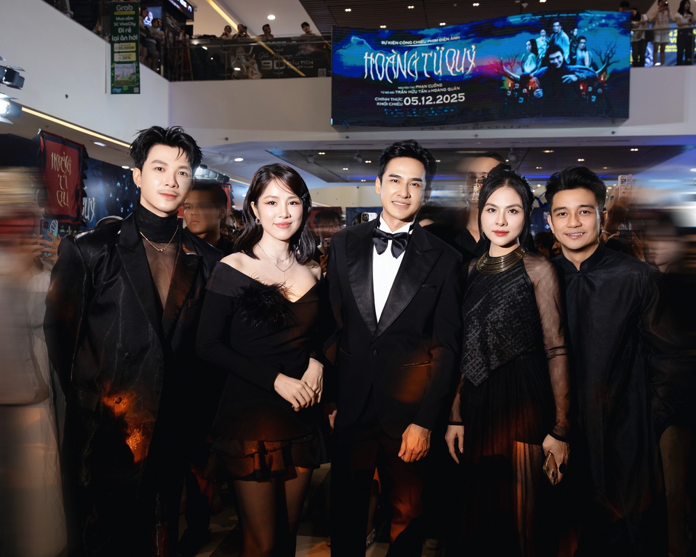 Lương Thế Thành trở lại điện ảnh sau 13 năm, visual nam thần tuổi 43 - Ảnh 2. Lương Thế Thành trở lại điện ảnh sau 13 năm, visual nam thần tuổi 43 - Ảnh 2.