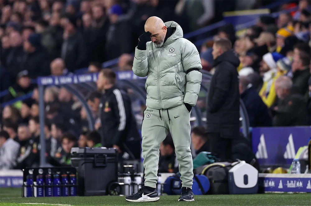 Ngoại hạng Anh đêm qua: Chelsea thua sốc, Liverpool thoát hiểm, Arsenal vẫn vững vàng - Ảnh 1. Ngoại hạng Anh đêm qua: Chelsea thua sốc, Liverpool thoát hiểm, Arsenal vẫn vững vàng - Ảnh 1.