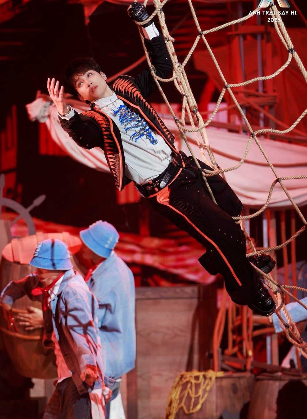 Nhìn lại những khoảnh khắc lắng đọng của &quot;Anh Trai Say Hi 2025&quot; - Ảnh 5.