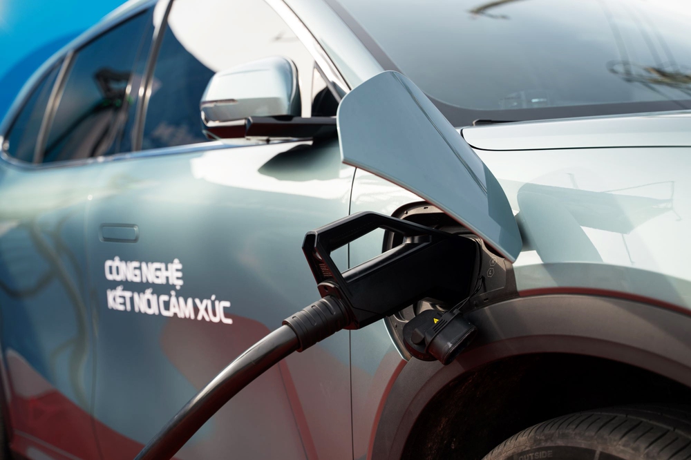 Tasco Auto cùng đối tác phát triển trạm sạc nhanh xe điện toàn quốc - Ảnh 1. Tasco Auto cùng đối tác phát triển trạm sạc nhanh xe điện toàn quốc - Ảnh 1.