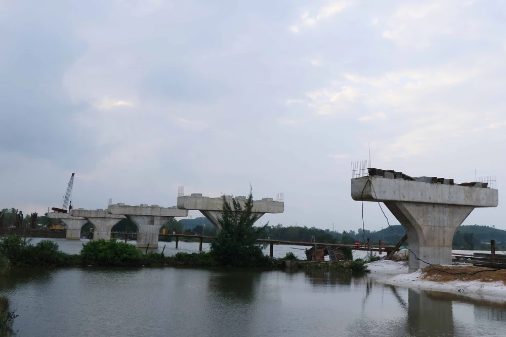 Thích ứng thiên tai "vượt quy luật" - Bài 1: Hành động trước thách thức cực đoan - Ảnh 2. Thích ứng thiên tai "vượt quy luật" - Bài 1: Hành động trước thách thức cực đoan - Ảnh 2.