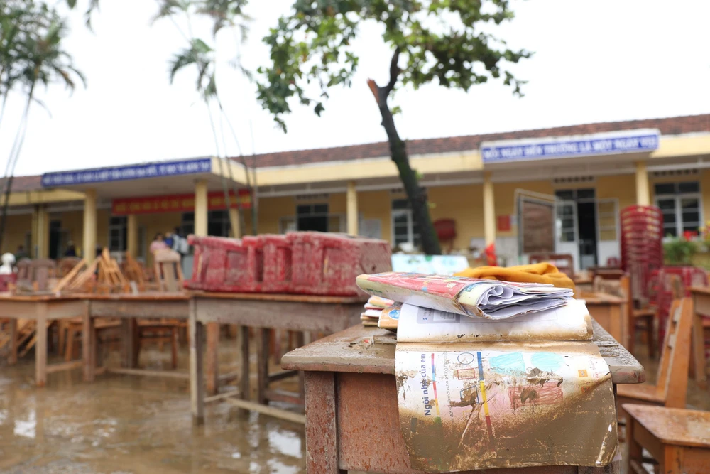 Áp thấp nhiệt đới đổi hướng, di chuyển nhanh trên vùng biển Đắk Lắk - Khánh Hòa - Ảnh 2.