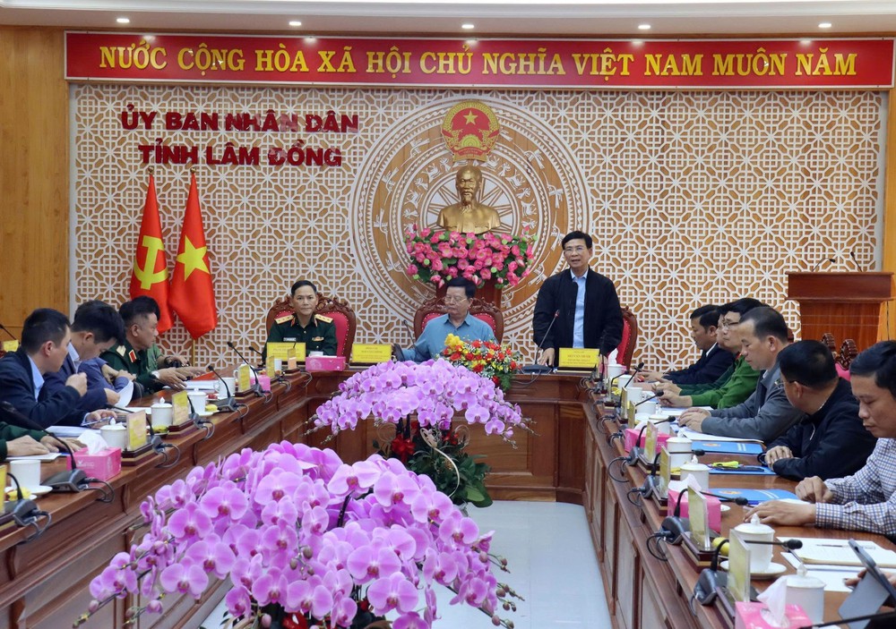 Đưa hoạt động của đời sống trở lại bình thường sau mưa lũ - Ảnh 2. Đưa hoạt động của đời sống trở lại bình thường sau mưa lũ - Ảnh 2.