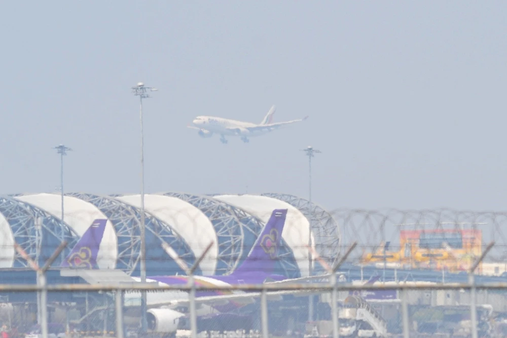 Thống đốc Bangkok (Thái Lan) đề xuất biện pháp làm việc tại nhà để cải thiện chất lượng không khí - Ảnh 3. Thống đốc Bangkok (Thái Lan) đề xuất biện pháp làm việc tại nhà để cải thiện chất lượng không khí - Ảnh 3.